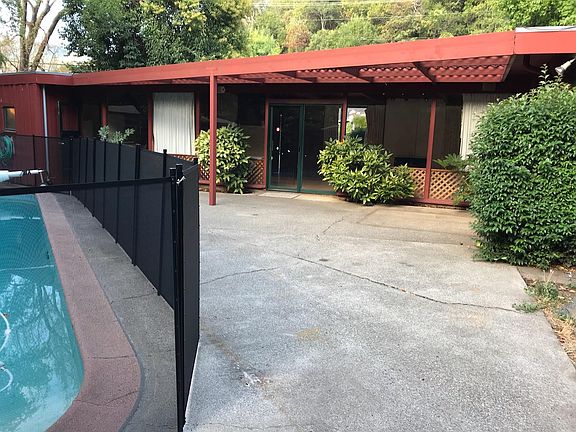 3rd image of 178 Oak Manor Dr