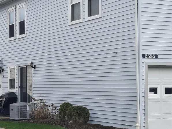 2555 Royal County Down Dr #17C, Uniontown, OH 44685