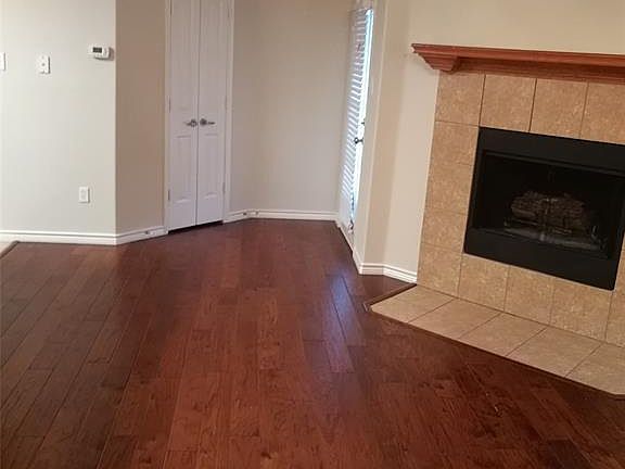 3rd image of 2203 Colby Ln