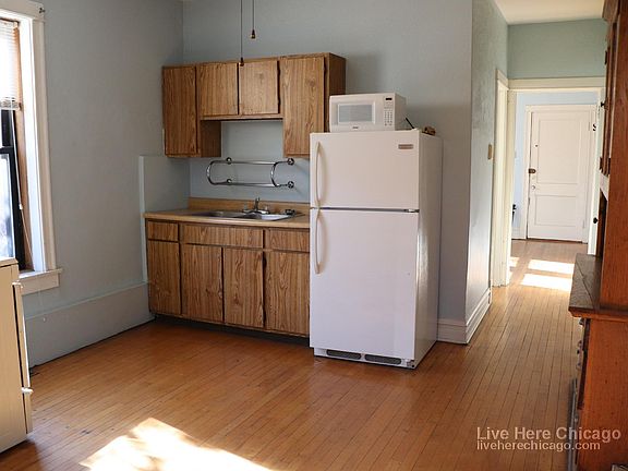 3rd image of 2100 W Charleston St #21541
