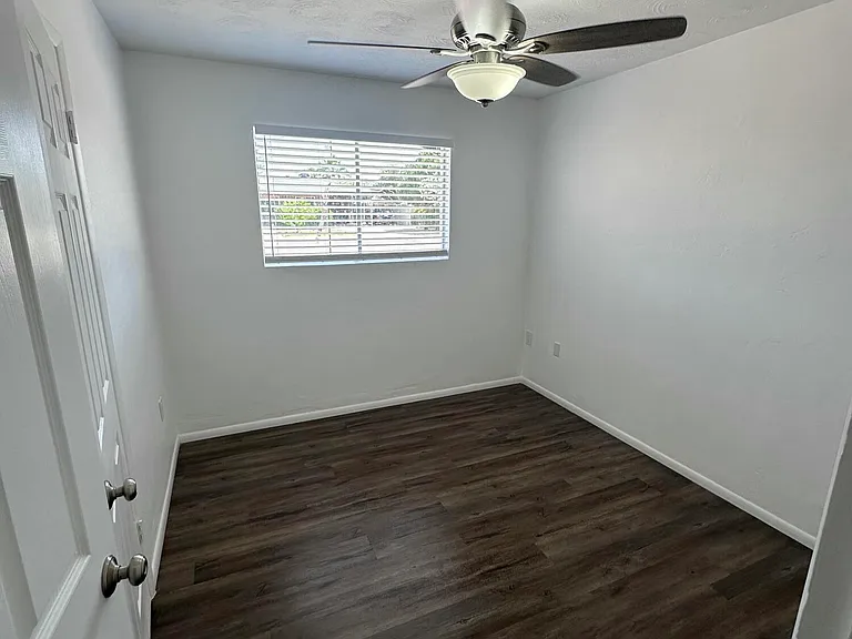 1050 W Romo Jones St — Photo 15