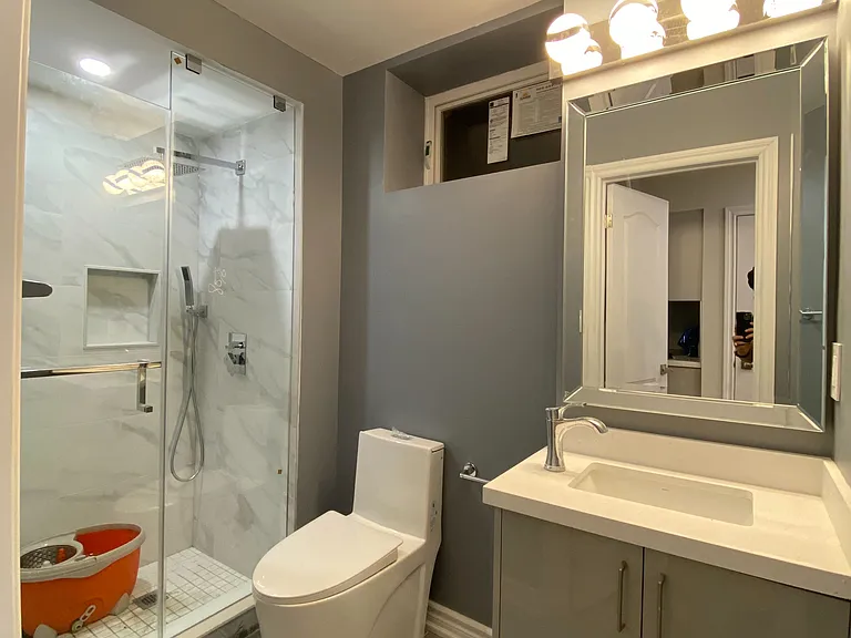 2 Saint Annes Rd #BASEMENT — Photo 10