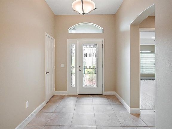 3rd image of 530 Grapeland St