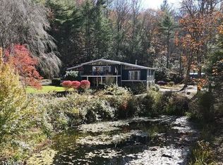 517 Falls Rd, Elk Creek, VA 24326