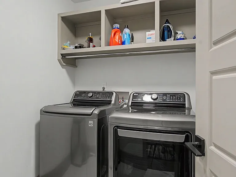 2206B White Ave — Photo 12