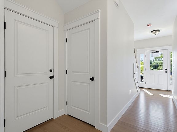 3rd image of 326A S Main St #1