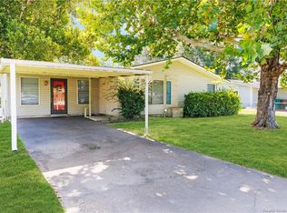 2204 Ellis Dr, Westlake, LA 70669