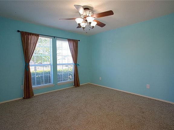 4th image of 6001 Red Drum Dr