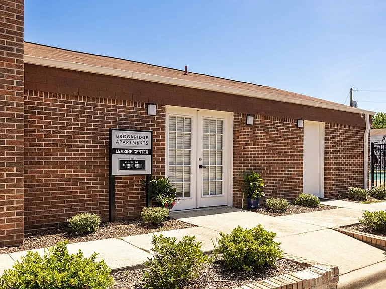 Brookridge Apartments — Photo 27