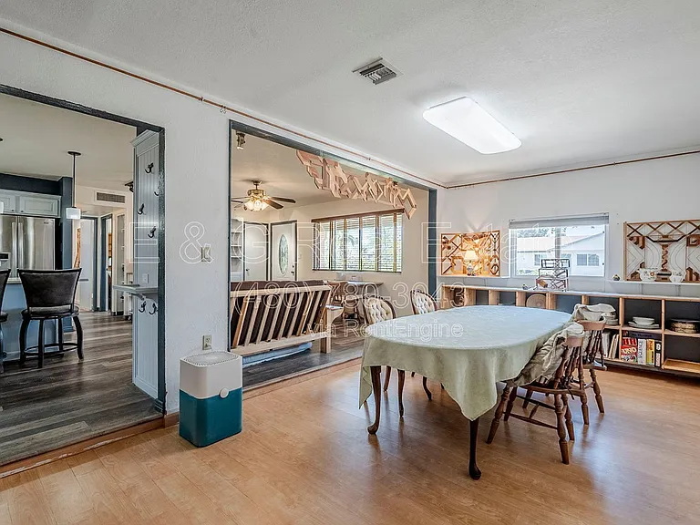 1022 W Apollo Ave — Photo 22