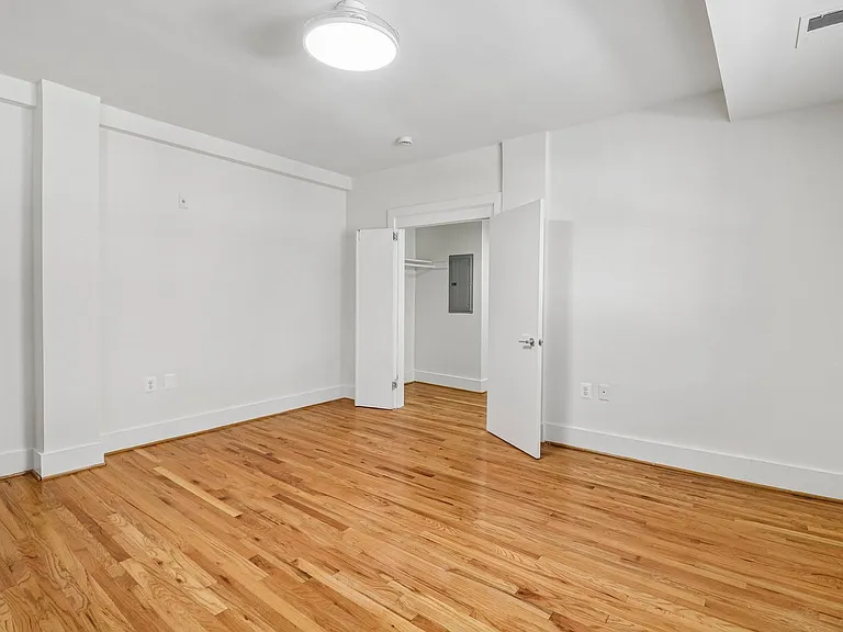 NEW QUIN APARTMENTS — Photo 30