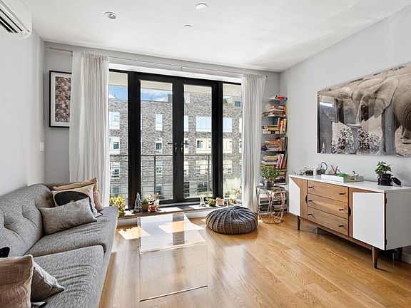 3rd image of 767A Bergen St APT 3F