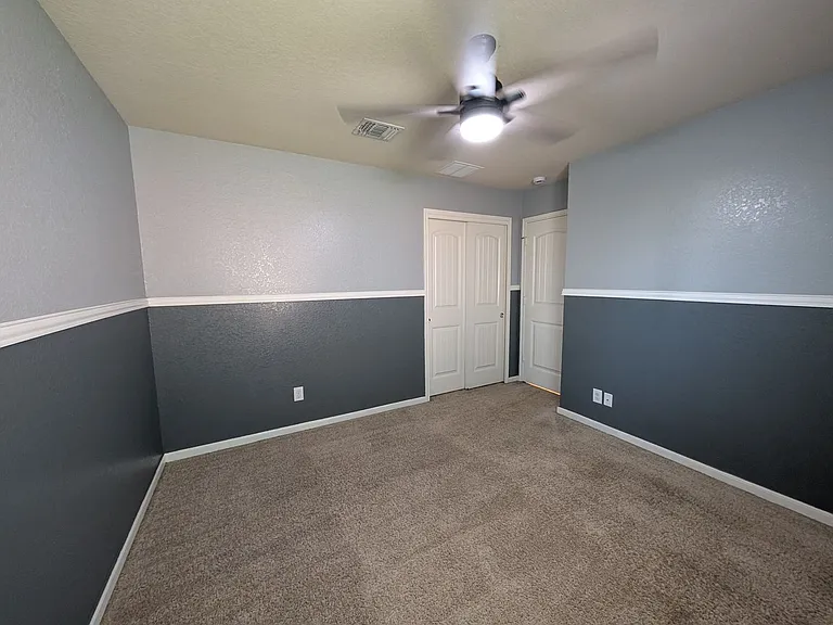 1337 Lauren St — Photo 33