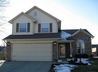 14656 Meadowcreek Dr, Carmel, IN 46033