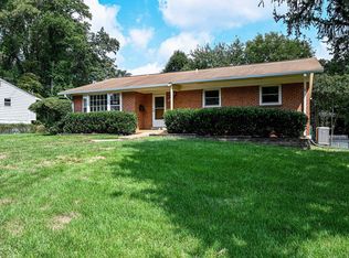 8416 Stonewall Dr, Vienna, VA 22180