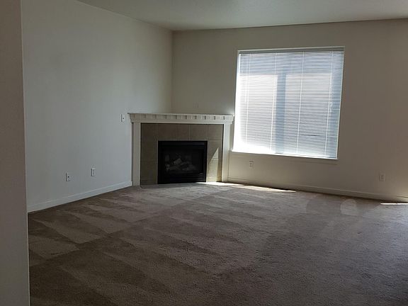 3rd image of 2305 NE 114th Ct