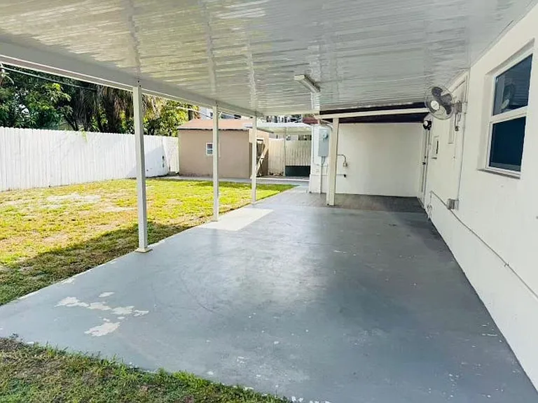 6250 SW 39th St — Photo 14