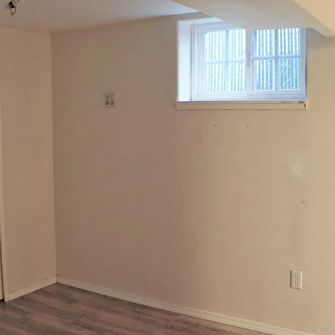 8456 SE Stark St — Photo 4