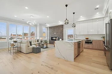 20 Corbin Avenue, #2