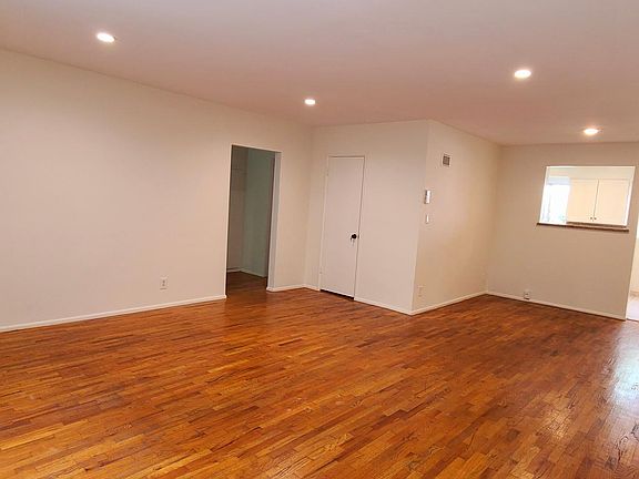 2nd image of 1010 N Spaulding Ave
