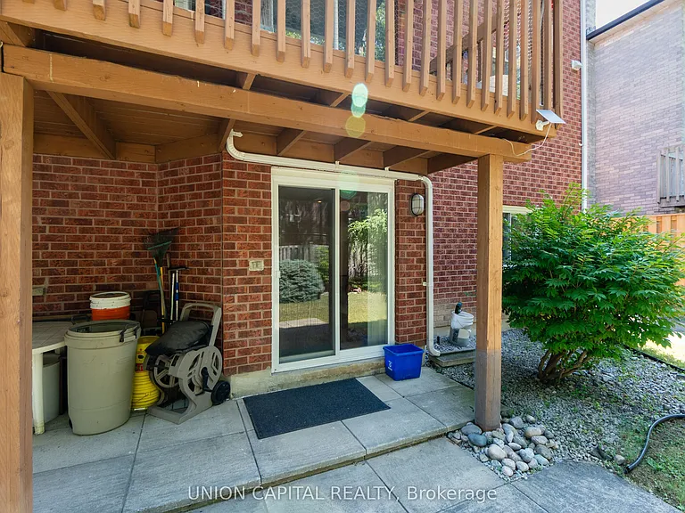 18 Eton St #LOWER — Photo 2
