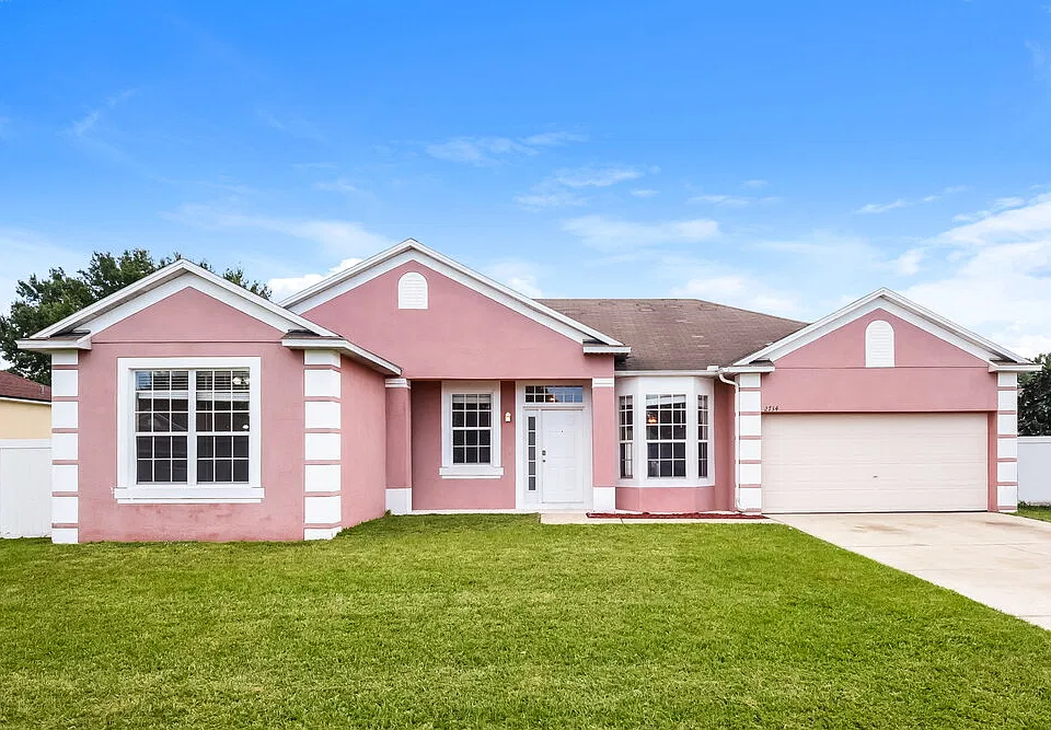 2734 Woodstream Cir