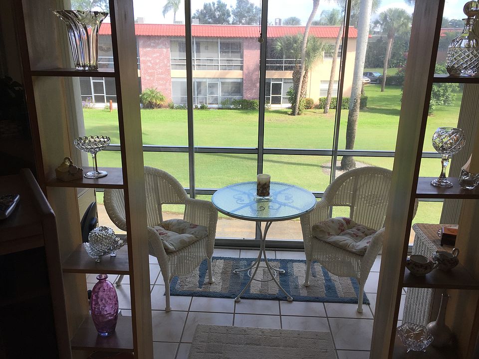 “ Beautiful Fairway Views”!