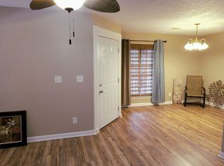 521 Windchase Ln #521, Stone Mountain, GA 30083
