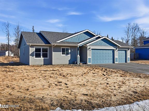 2nd image of 1423 E Esty Dr