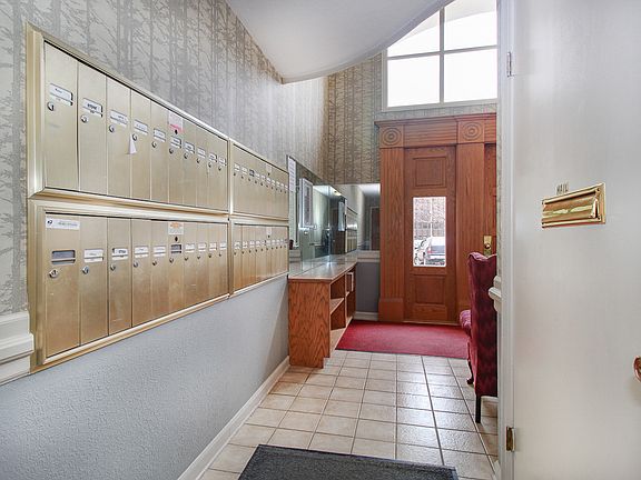 3rd image of 111 Rust Rd APT 110