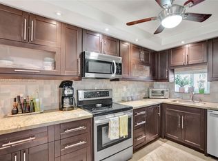 9410 N Hollybrook Lake Dr APT 102, Hollywood, FL 33025