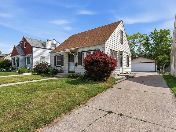2nd image of 4710 W Sumac PLACE