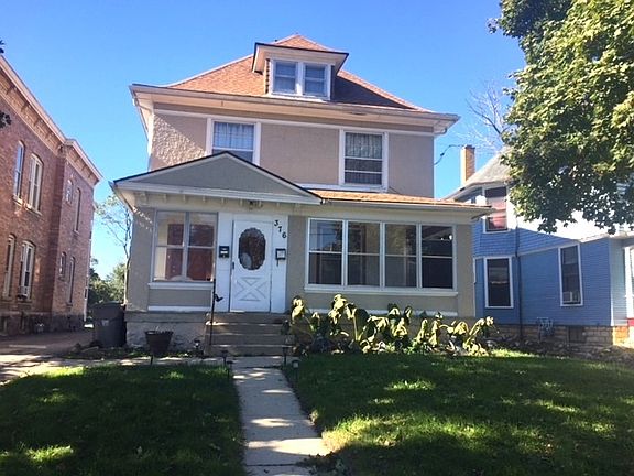3rd image of 376 Saint Charles St #1