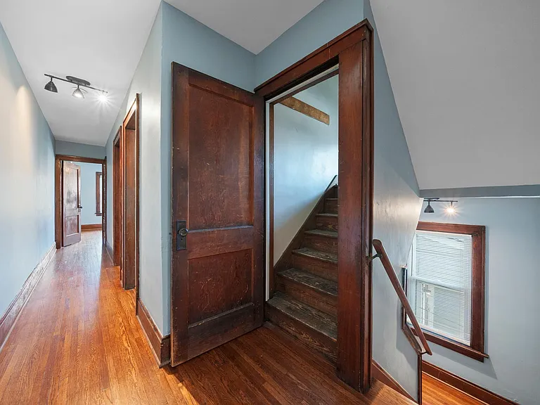 685 E Whittier St — Photo 21