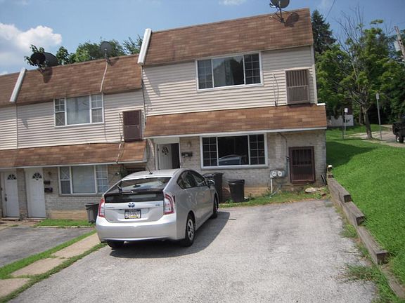 5th image of 4614 Silverwood St