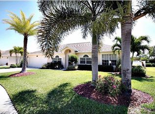 6045 Ridge Lake Cir, Vero Beach, FL 32967