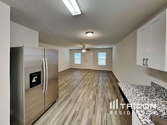 3rd image of 15795 Del Norte Dr