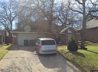 5520 E Rosedale St, Fort Worth, TX 76112