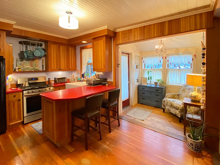 9 Cedar St #1 — Photo 3