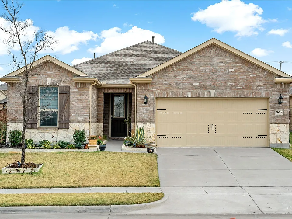 2632 Wesley Ave