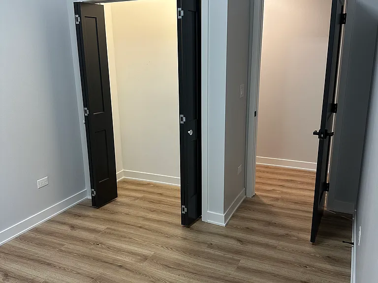 6554 S Champlain Ave #1 — Photo 7