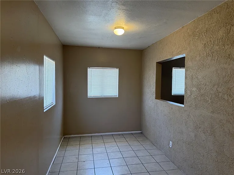 110 Silver St — Photo 24