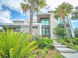 2955 N Bay Rd, Miami Beach, FL 33140