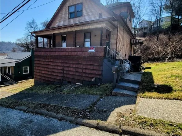 609 Mackey Ave, Martins Ferry, OH 43935