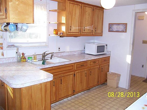 2nd image of 6776 Lakeview Blvd