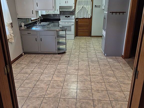 2nd image of 2105 O St