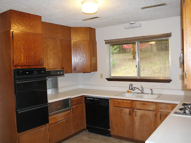 11429 E Applehill Rd — Photo 4