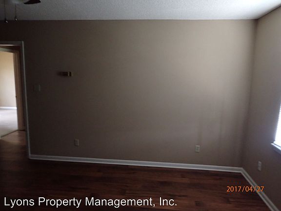 4th image of 1748 Poplar St APT B
