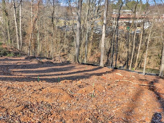2nd image of 700 Coventry Creek Ln