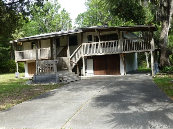 821 NW 5th Ave, Crystal River, FL 34428